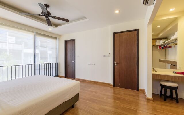 Townhouse With A Walking Distance From Bangtao Beach