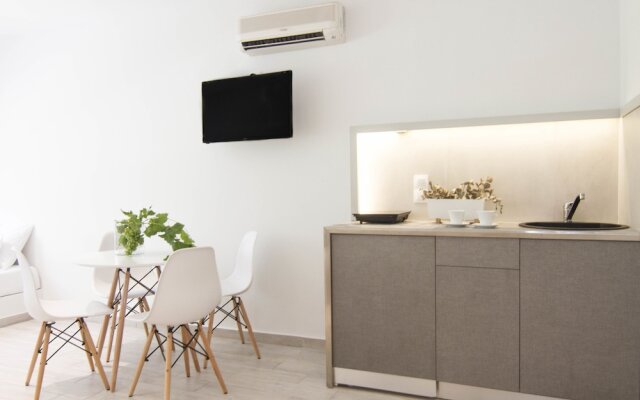 Mirsini Studios & Apartments