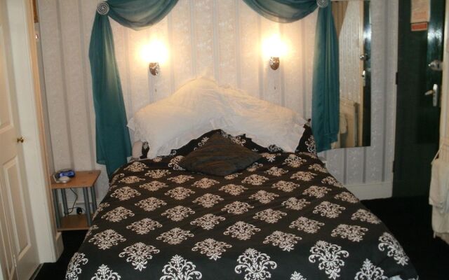 The Croft Hotel - Bed & Breakfast