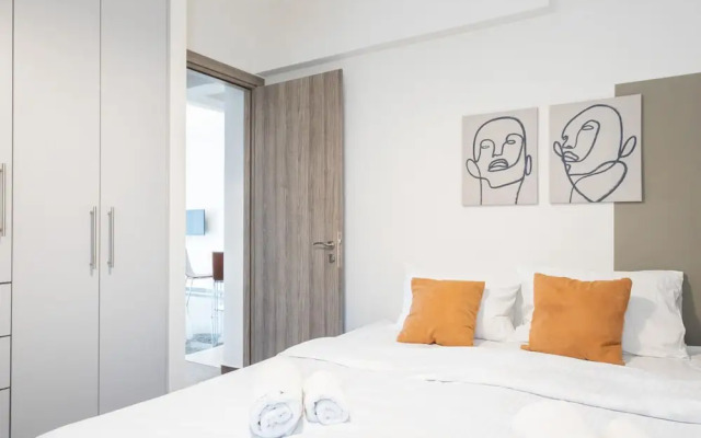 Luxury Beachfront 2-bedroom Stay in Voula