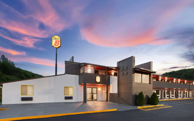 Super 8 By Wyndham Bridgeport/Clarksburg Area