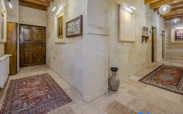 Sara Cave Cappadocia