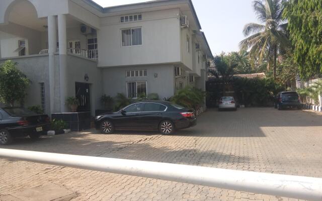 Bjorne Classic Suites