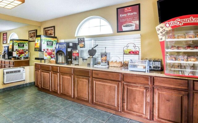 Econo Lodge Hesperia - Victorville I-15