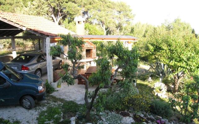 Apartment Ana - 50m from Sea