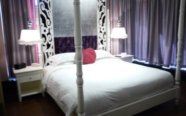We Love Hotels