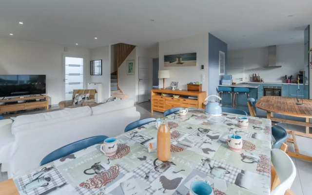 New House With Swimming Pool Near the sea