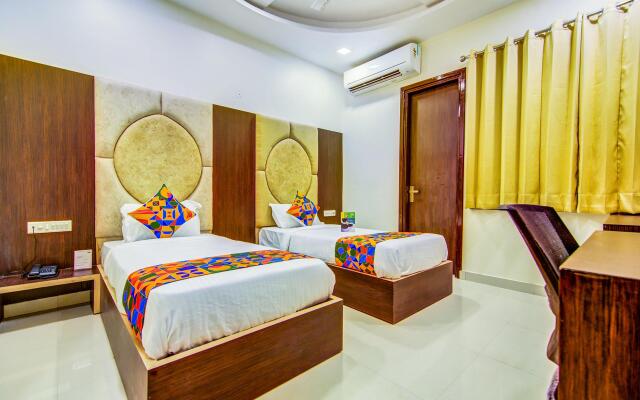 FabHotel Nayyar Inn II