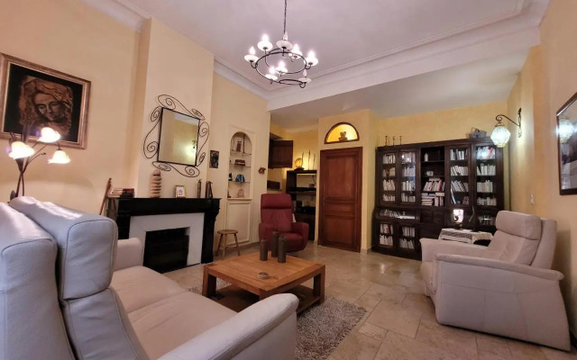 Demeure Vigneronne De Charme B&B