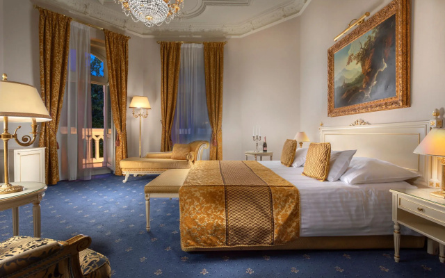 Savoy Westend