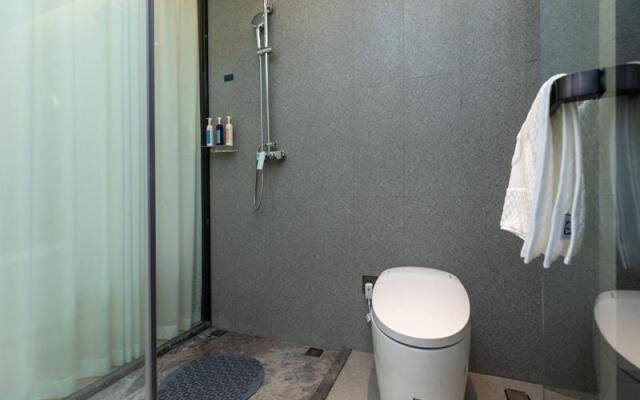 Shanghai Songjiang Sheshan LanOuShangPin Hotel