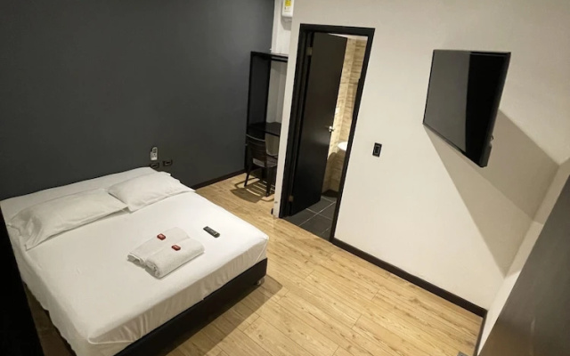 Hotel Zugi Inn