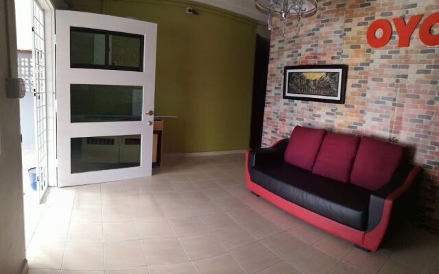 OYO 90363 Nyamanya Inn