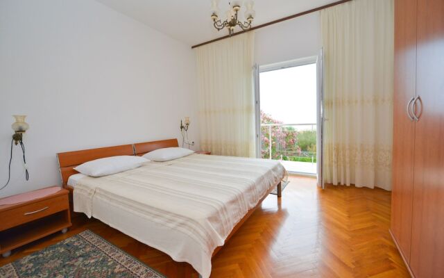 Spacious 4 Apartment for 5 Persons w/ 2 Terraces, 2 Bedrooms, 2 Bathrooms