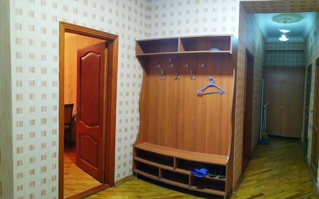 Bakuvi Tourist Apartment B015