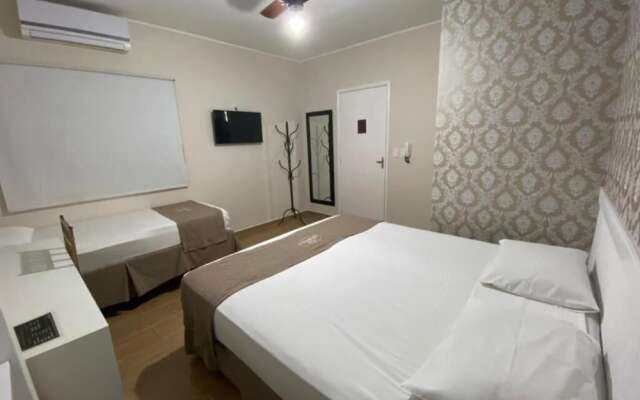 Hotel Colonial