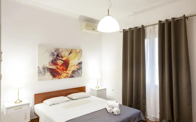 Athenian Fine Flat for 4