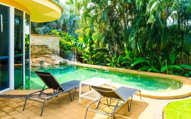 Zenhouse Retreat 5BR Homey Haven Pool Office