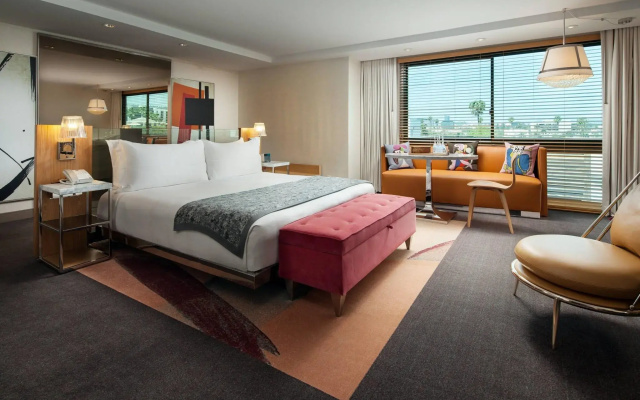 SLS , a Luxury Collection , Beverly Hills