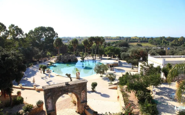 Eden Resort Country & Spa