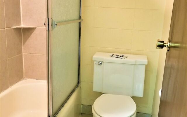 Town House Motor Inn