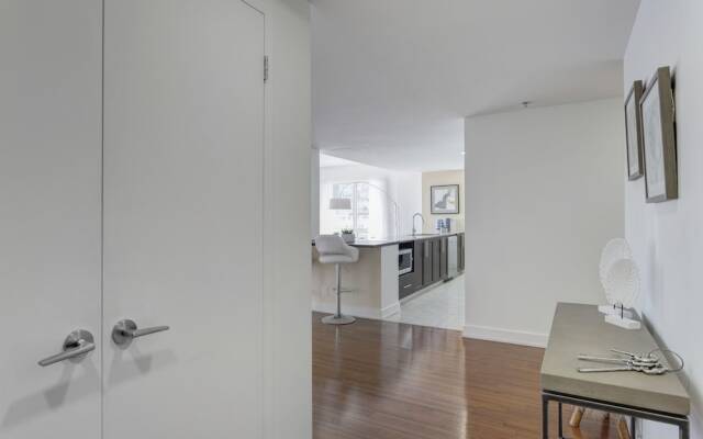 Palais-des-Congrès Furnished Suites by Hometrotting