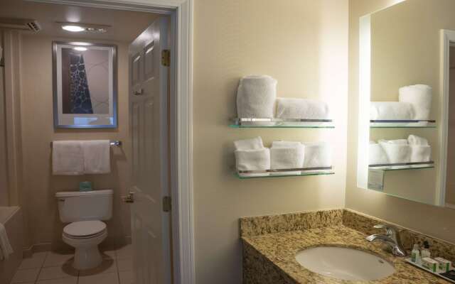 Hawthorn Suites BY Wyndham Erie