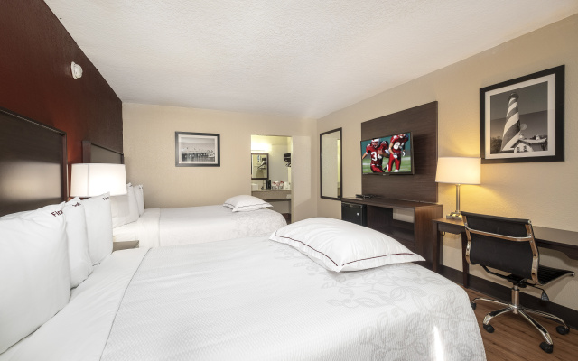 Red Roof inn Plus
