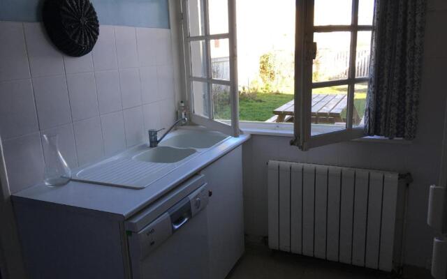 Face A La Mer , L Artiste