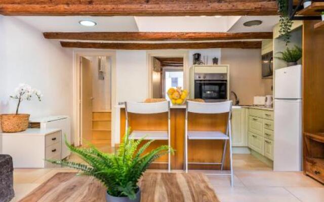 Beach Style Loft, 5 Min From the Beach