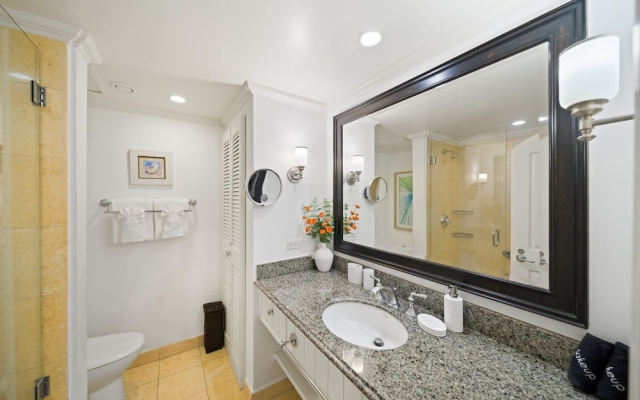 Glitter Bay Estate 314 1 Bedroom Apts