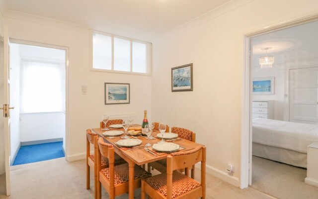 Weymouth Bay Apartment C