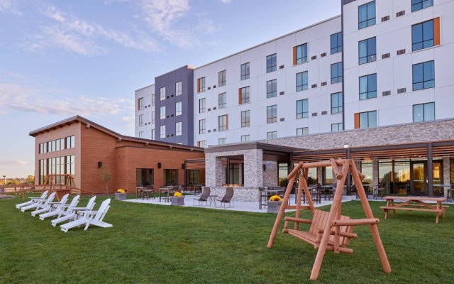 Courtyard by Marriott Petoskey at Victories Square