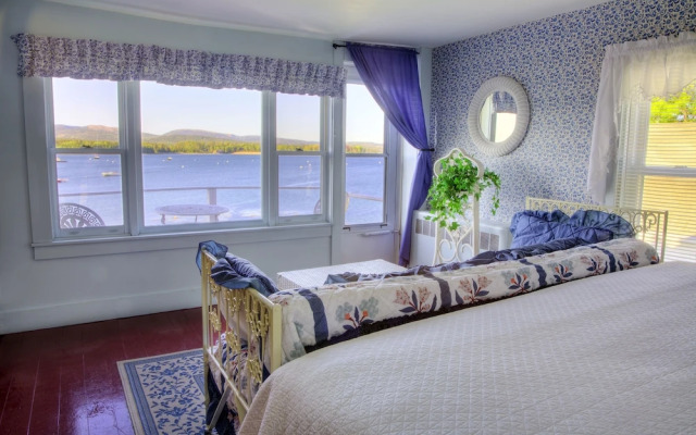 Moorings Inn Waterfront