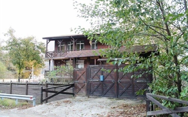 Polyanskoye Podvorie Guest House