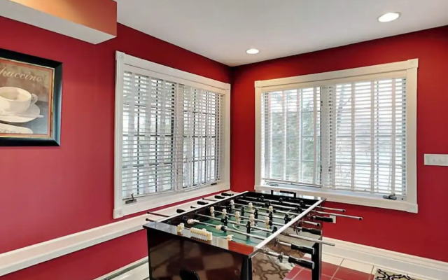 A Lakefront Paradise