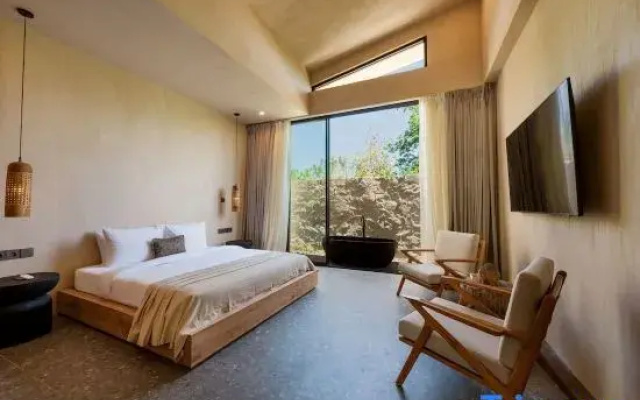 Villa Sunset Serenity 2BR Sunset & Beach Gateaway