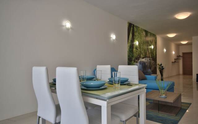 First Class Apartments Calleja by G&G