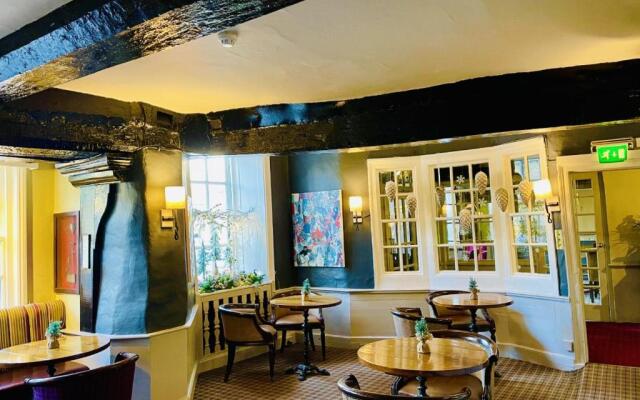 Macdonald Bear Hotel