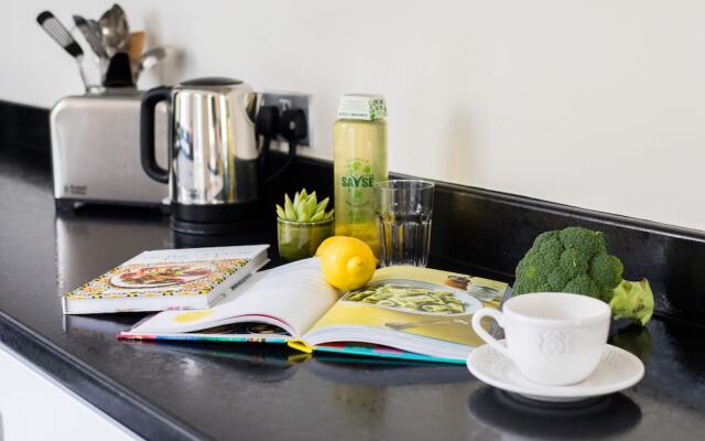 Cornwall Gardens by Lime Street