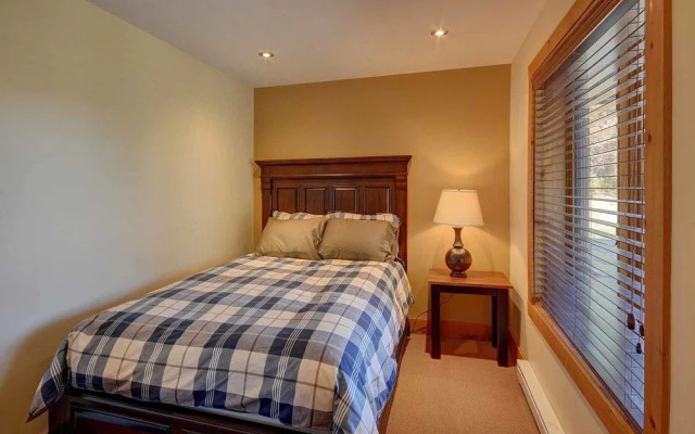 Chalet Nanook of the North