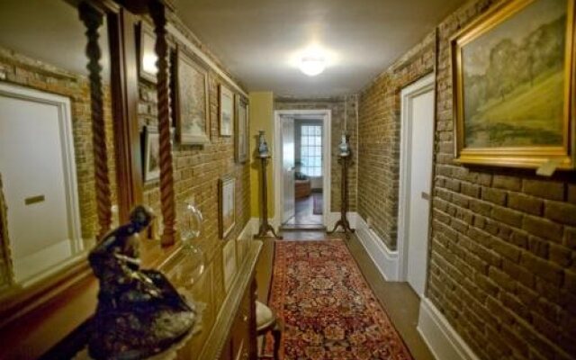 Savannah Bed & Breakfast Inn