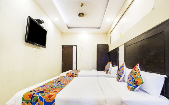 Collection O 4731 Hotel Surya Continental