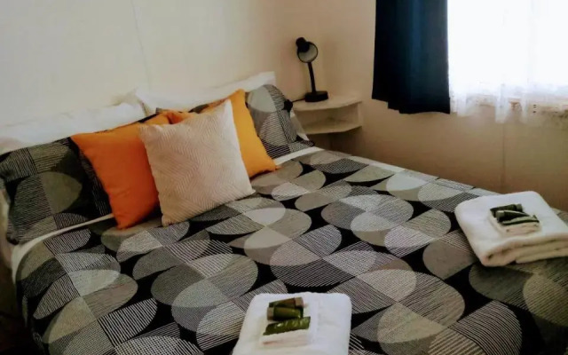 Rocks Retreat Cabin - Seal