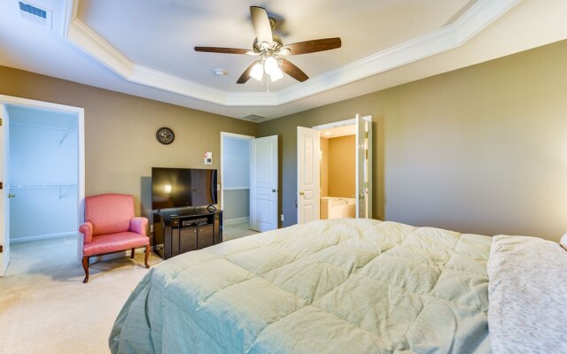 Charlotte Vacation Rental w/ 2 Living Areas!
