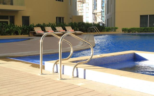 Gulf Suites Hotel Amwaj