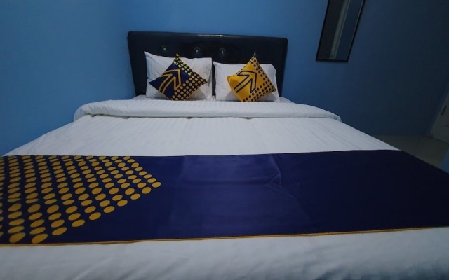 OYO 2302 Blue House Costel Syariah – Guest Rooms – Cianjur