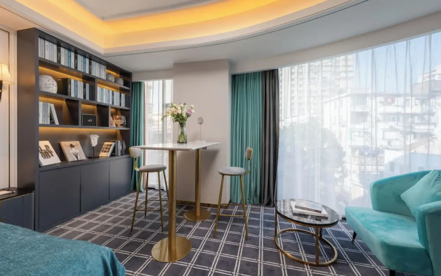 XANA Deluxe International Hotel Dongshankou Metro Station Branch