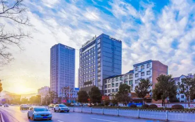 Baiyun Lake International Hotel
