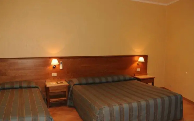 Colonna Room Rental